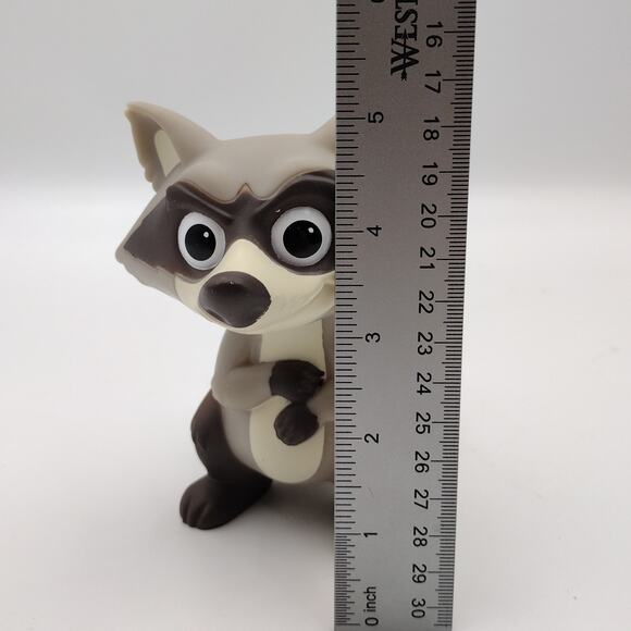 Disney Pocahontas Meeko The Raccoon 5" PVC Toy Figure Furry Tail - Picture 7 of 7